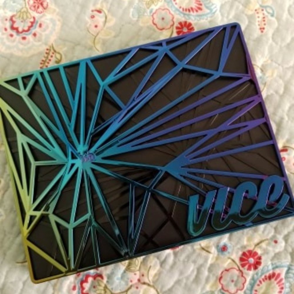 🔴SOLD🔴 Urban Decay Vice 4 Eyeshadow Palette NEW!